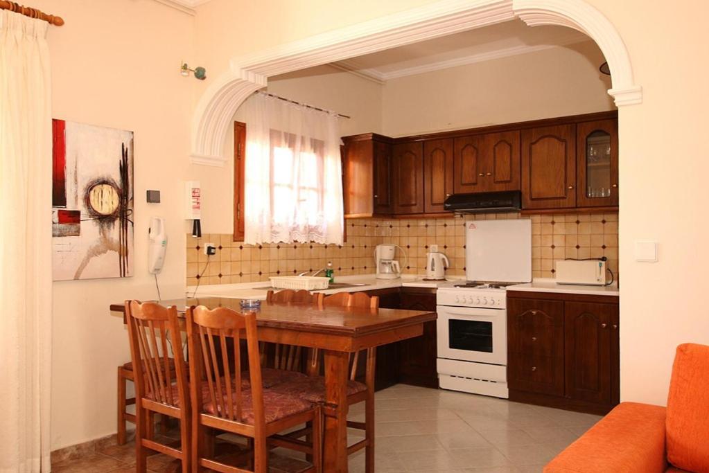 Pool Villa Grigoris Aspiotades Esterno foto
