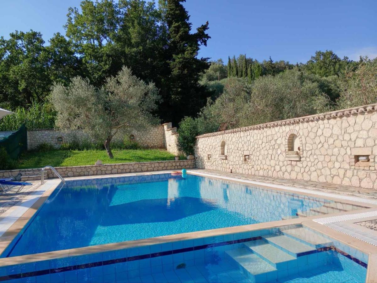 Pool Villa Grigoris Aspiotades Esterno foto