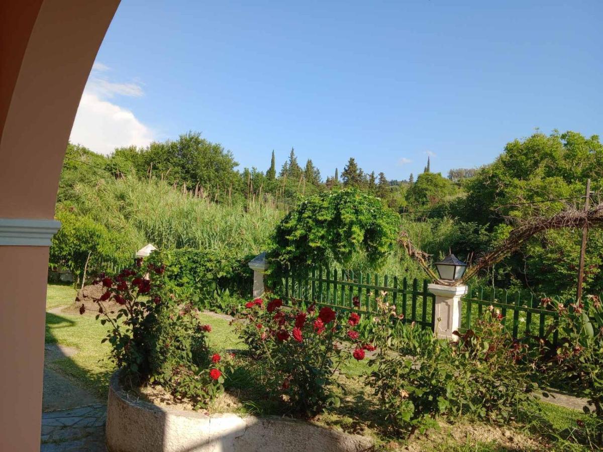 Pool Villa Grigoris Aspiotades Esterno foto